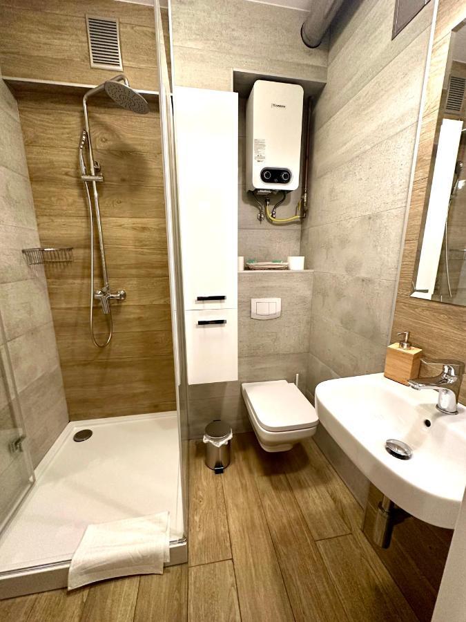 Jazz Apartament Czestochowa Centrum 2-Bedroom Eksteriør bilde