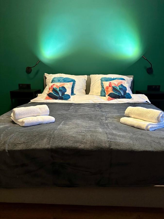 Jazz Apartament Czestochowa Centrum 2-Bedroom Eksteriør bilde